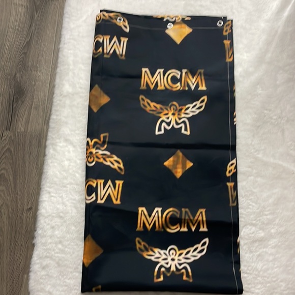 Bath curtain with logo MCM - Picture 2 of 4